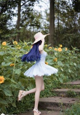蓝色吸引力_JVID性感写真