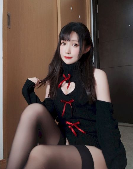 女搜查官紧身皮衣调教_完整视频大全